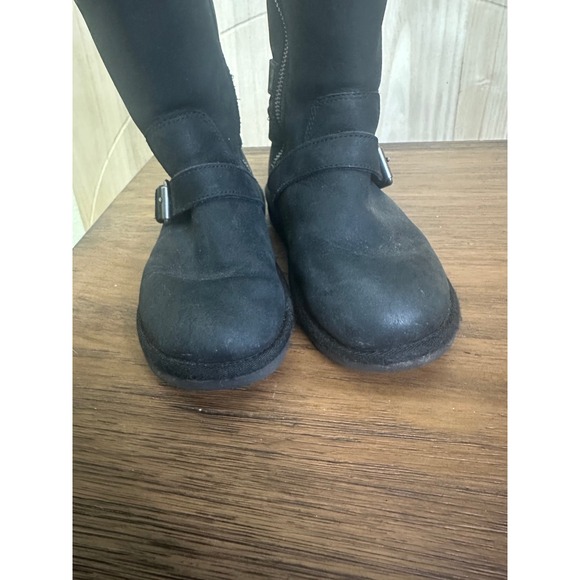 UGG Kaila Kids Girls Black Leather Zip Up Buckle Detail Boots - Picture 9 of 12